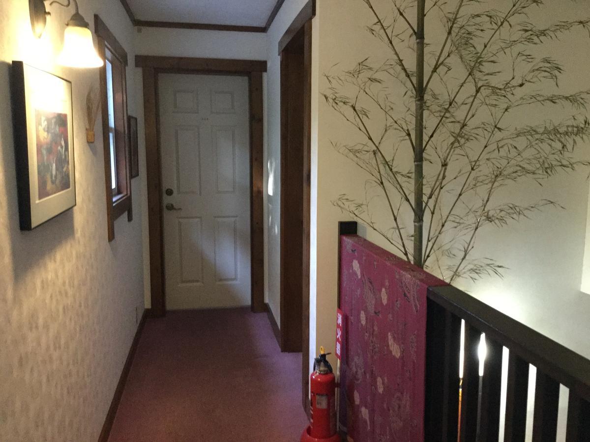 Chiisana Hotel Hanaikada Ito  Exteriör bild