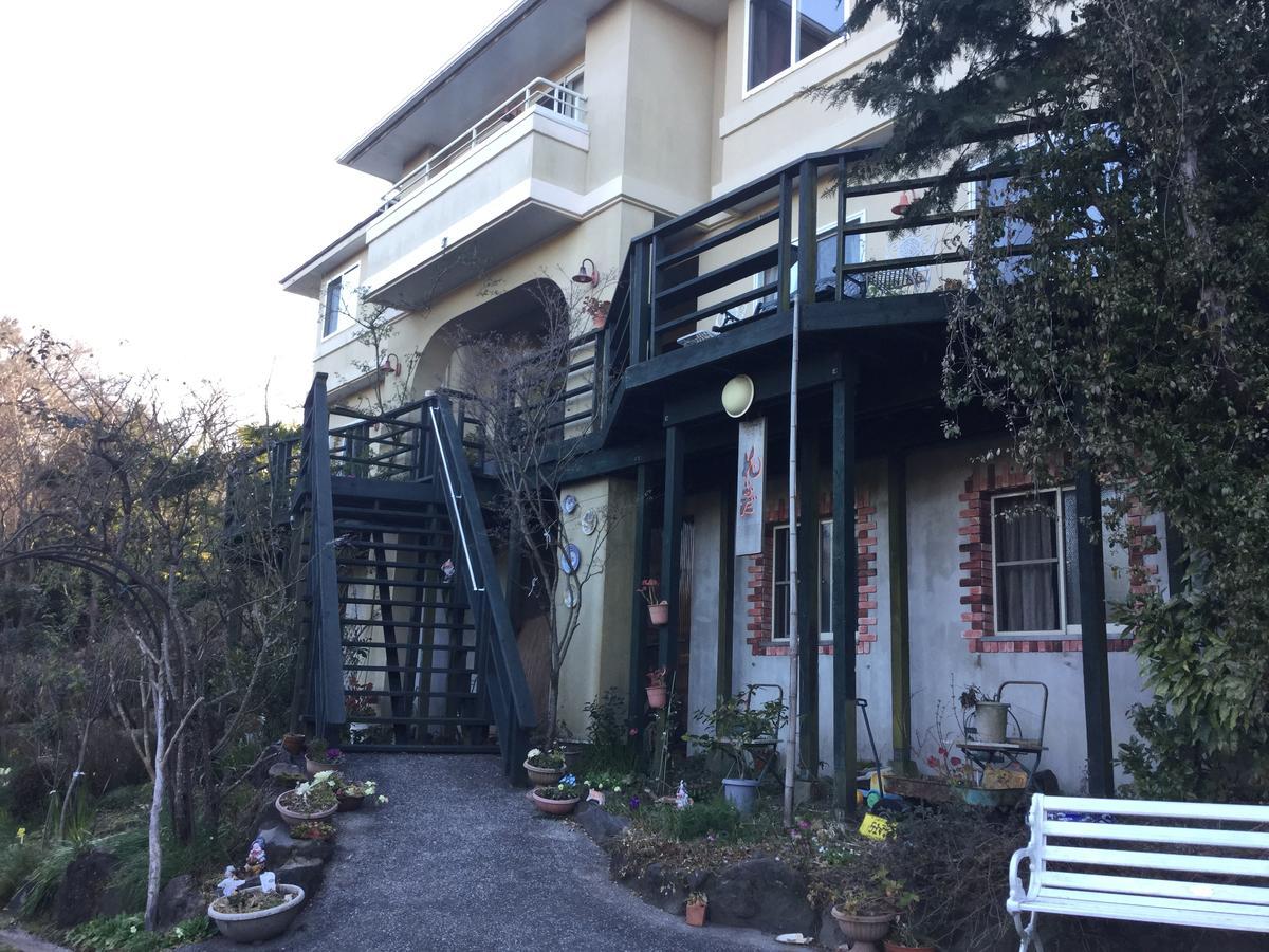 Chiisana Hotel Hanaikada Ito  Exteriör bild