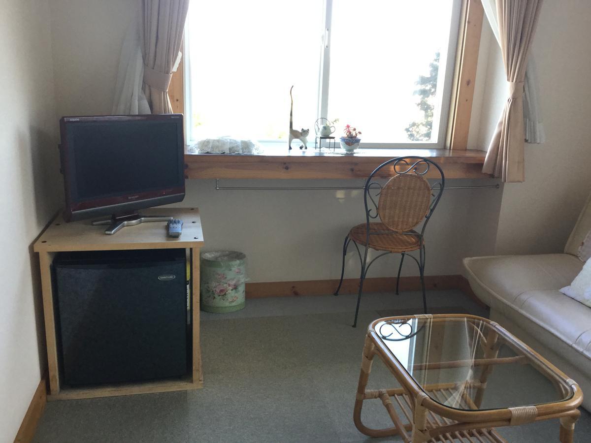 Chiisana Hotel Hanaikada Ito  Exteriör bild